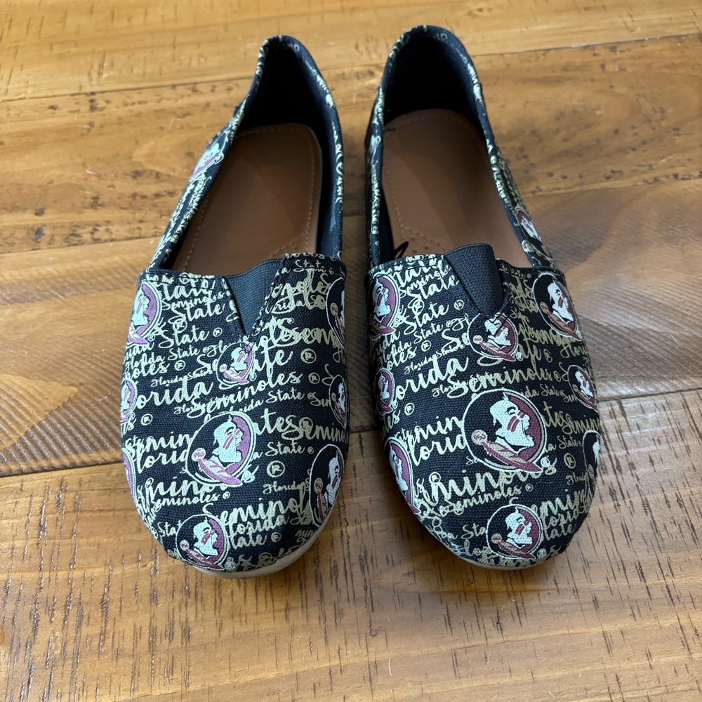 FSU Women's Garnet and Gold  Black Flats
0514